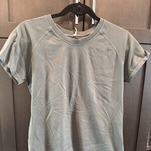 Great Athleta workout top!